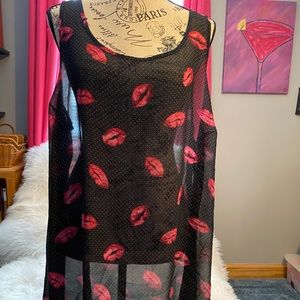 Sleeveless sheer blouse